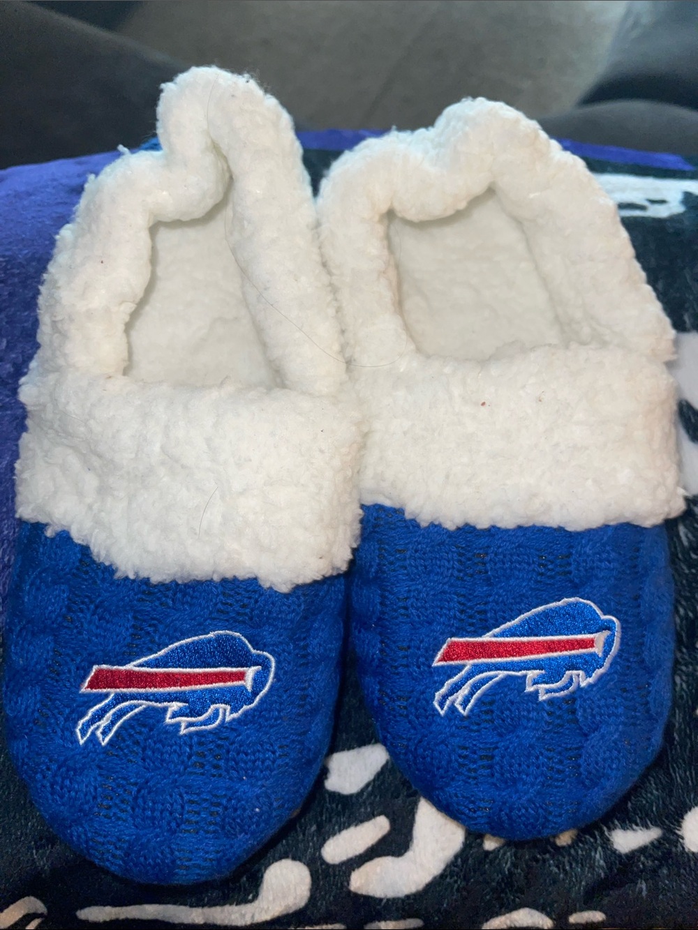 Buffalo Bills Blue Sherpa-Lined Slippers